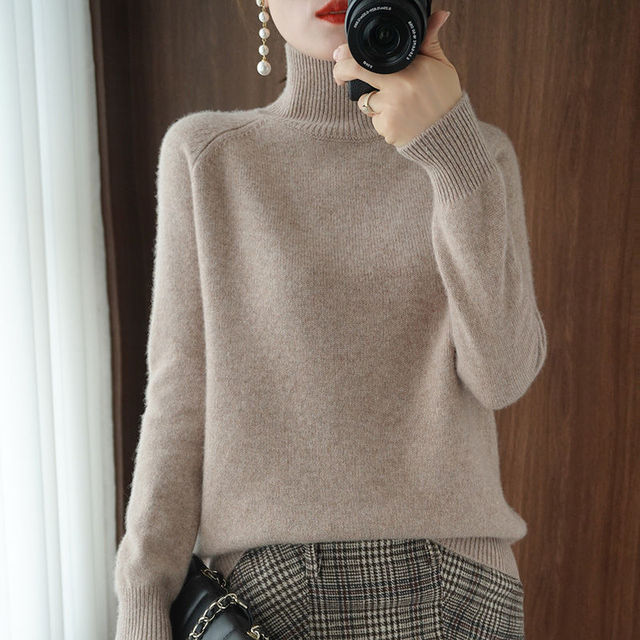Women’s Roll-Neck Sweater | Relaxed Fit with Classic Design
