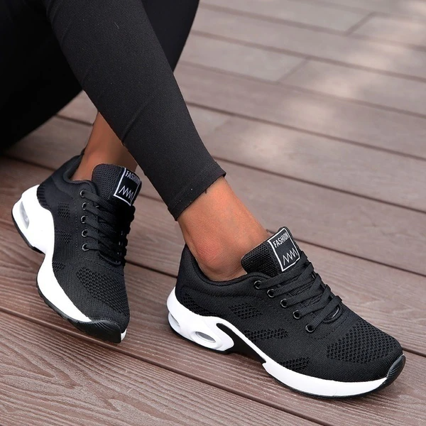 Women’s Sneakers | Sporty Everyday Comfort with a Modern, Timeless Look